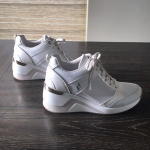 Skechers Street Million Air Up There Sneaker